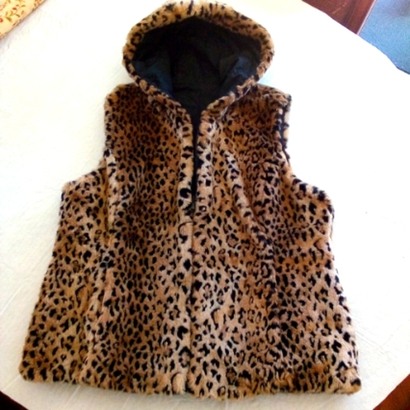 Black & Cheetah Print Irreversible Vest  XL - Picture 2 of 2